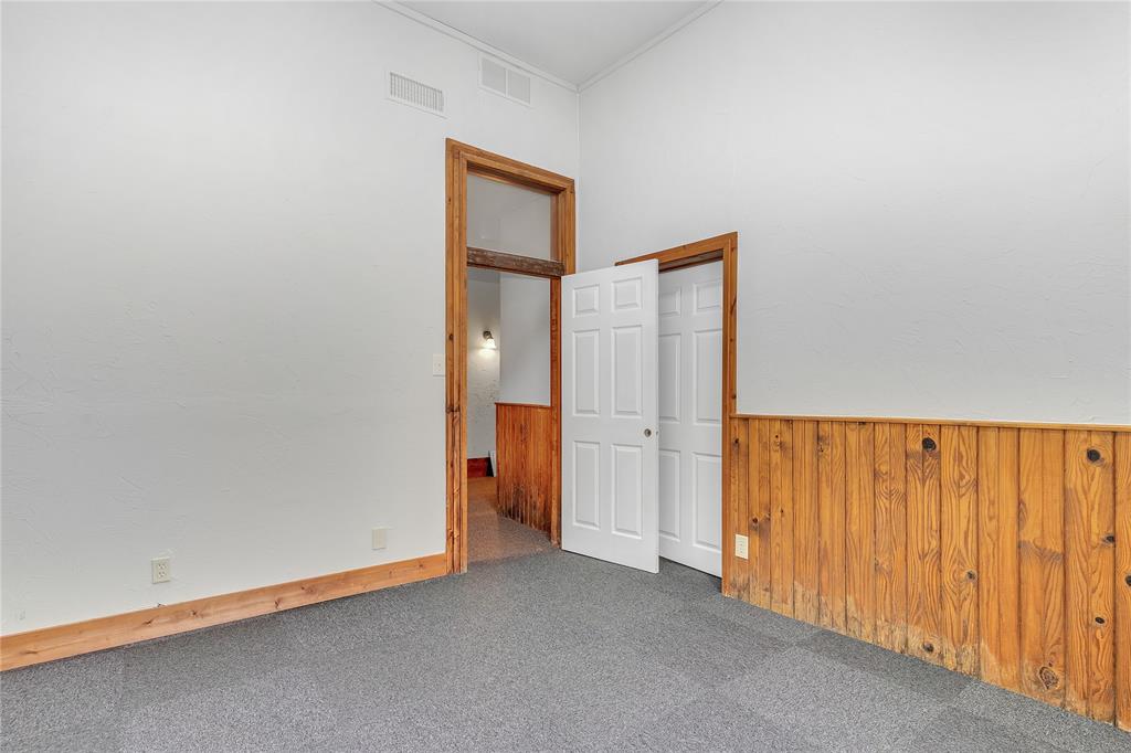 206 Chambers Property Photo 19