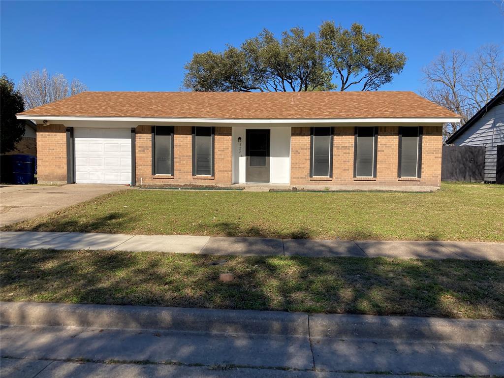 422 Southlake Drive Property Photo 1