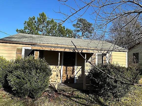 205 Pecan Street Property Photo