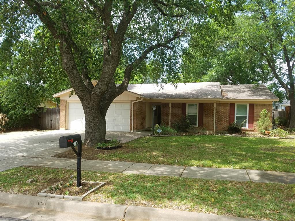 2109 Warwick Drive Property Photo