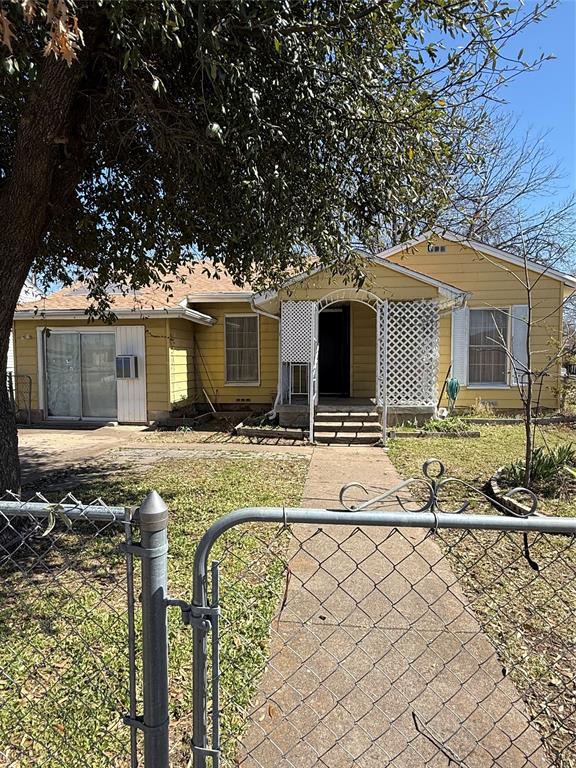 914 10th Street Property Photo