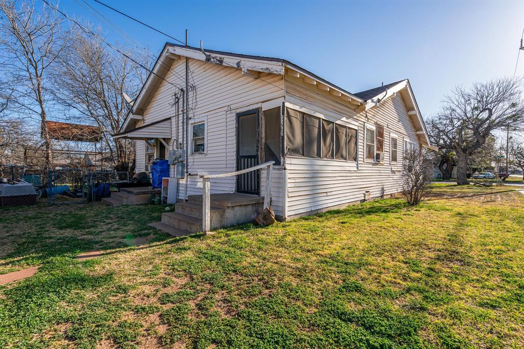 1002 Beech Street Property Photo