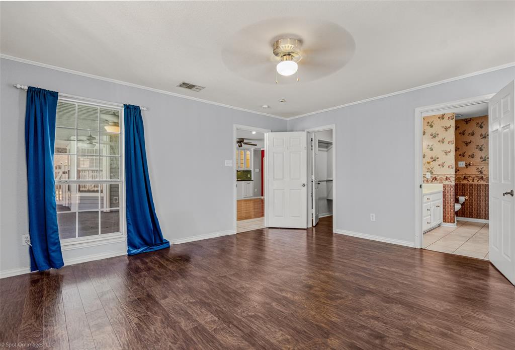 1079 Oak Hollow Lane Property Photo 11