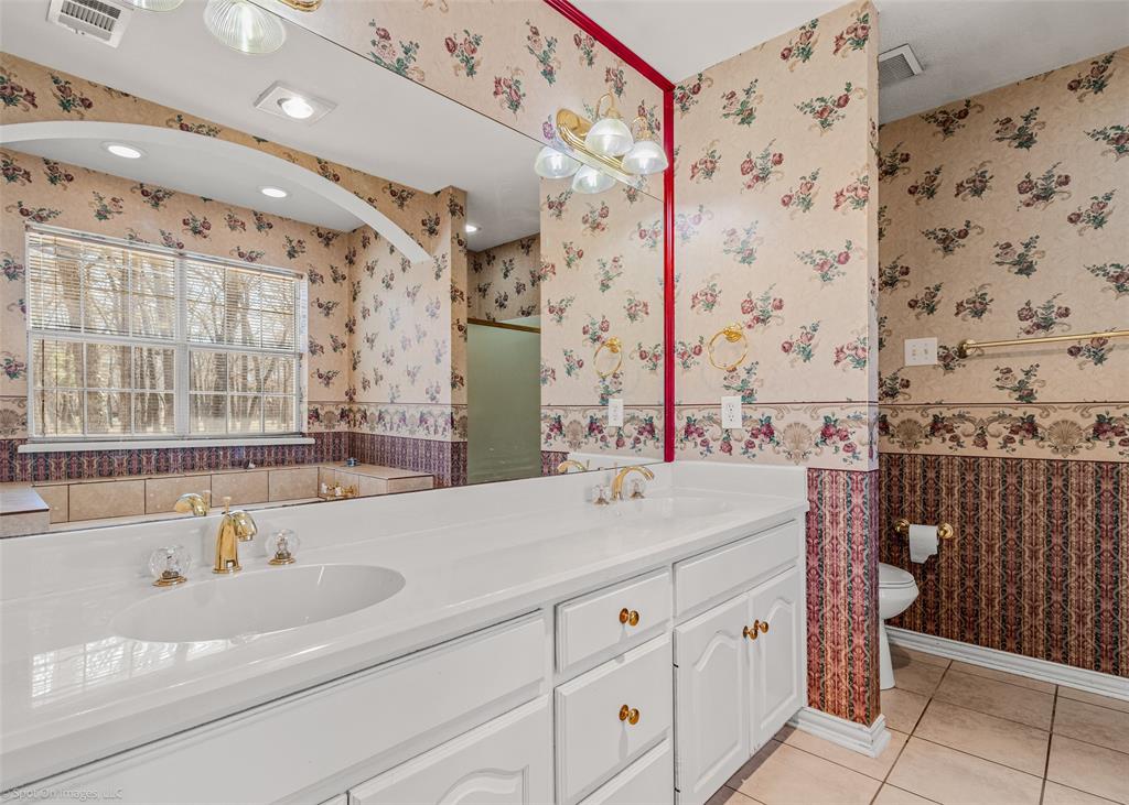 1079 Oak Hollow Lane Property Photo 12
