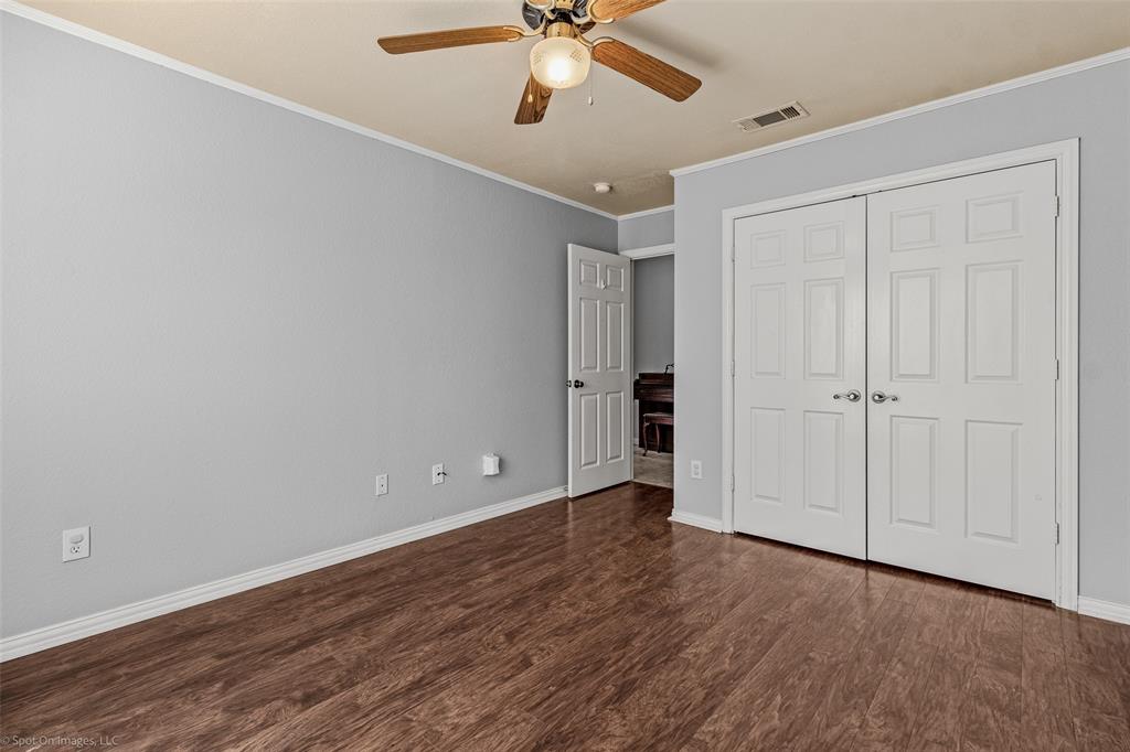 1079 Oak Hollow Lane Property Photo 15