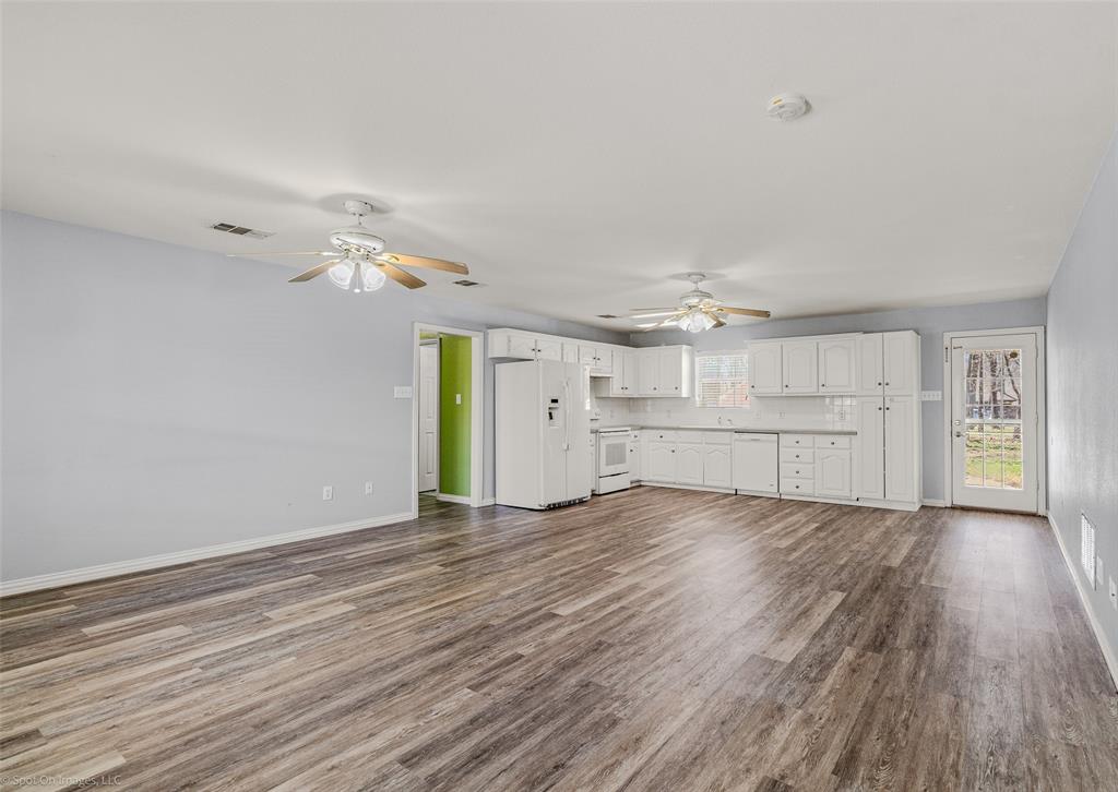 1079 Oak Hollow Lane Property Photo 24