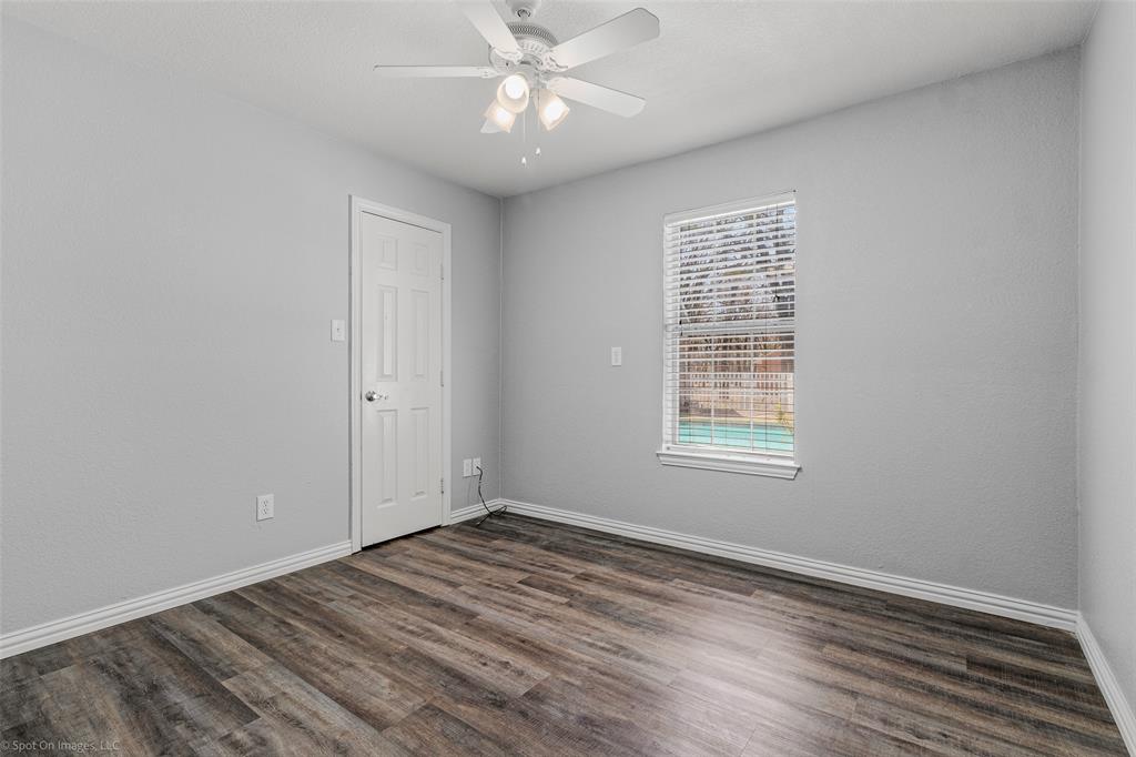 1079 Oak Hollow Lane Property Photo 30