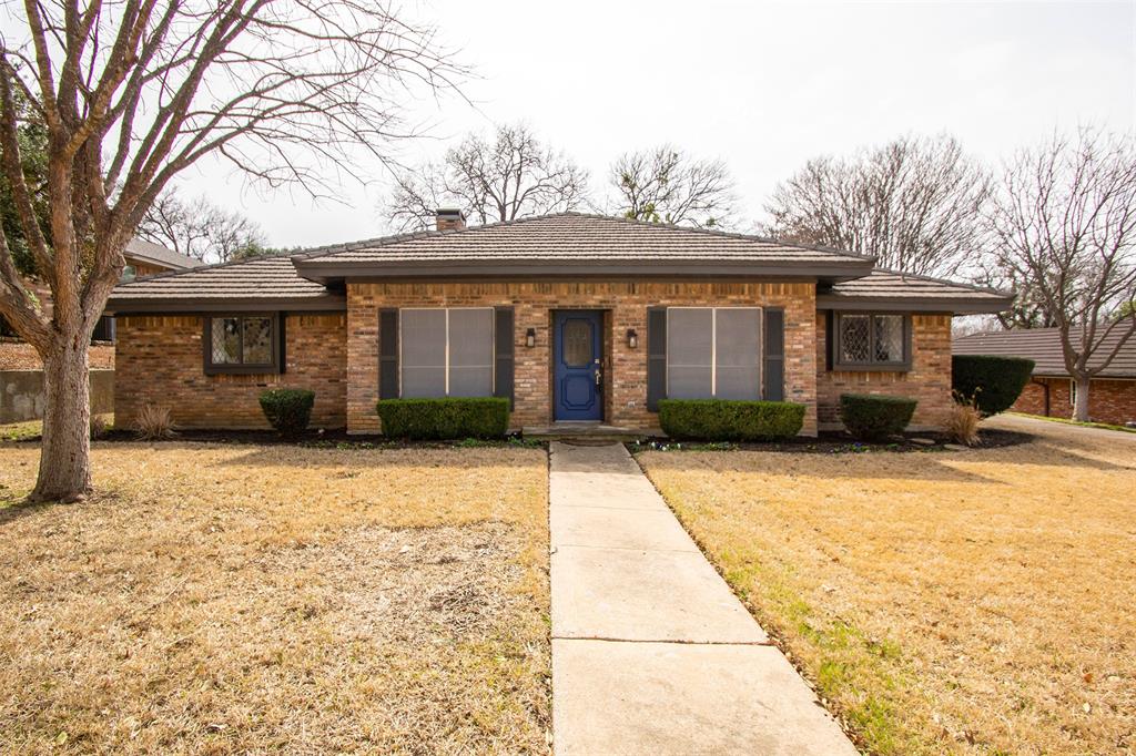 1808 Foxwood Court Property Photo