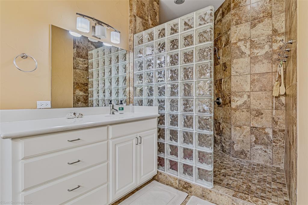 3010 Lakeside Drive Property Photo 15