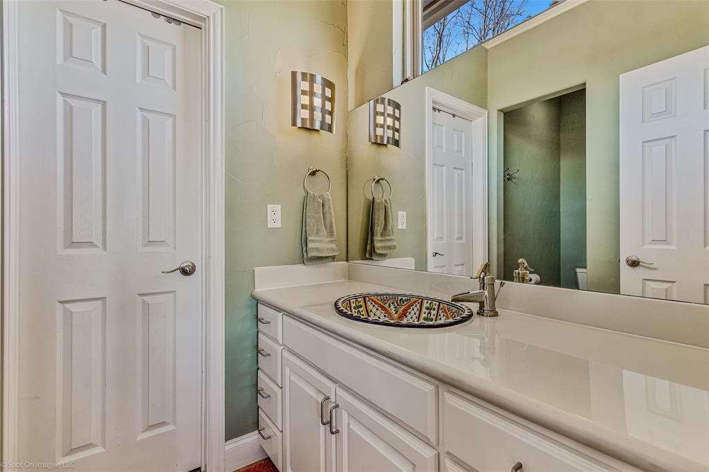 3010 Lakeside Drive Property Photo 23