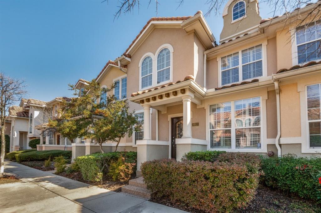 6918 Deseo Property Photo