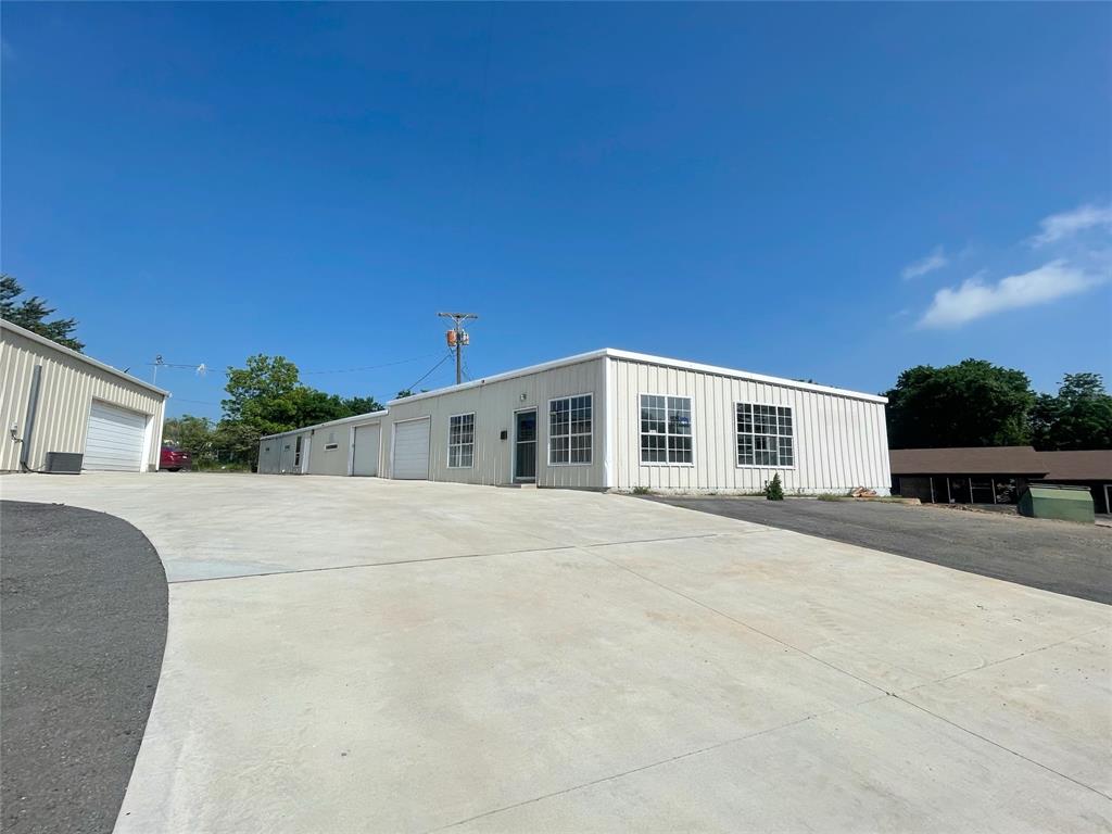 1513 S Armstrong Property Photo