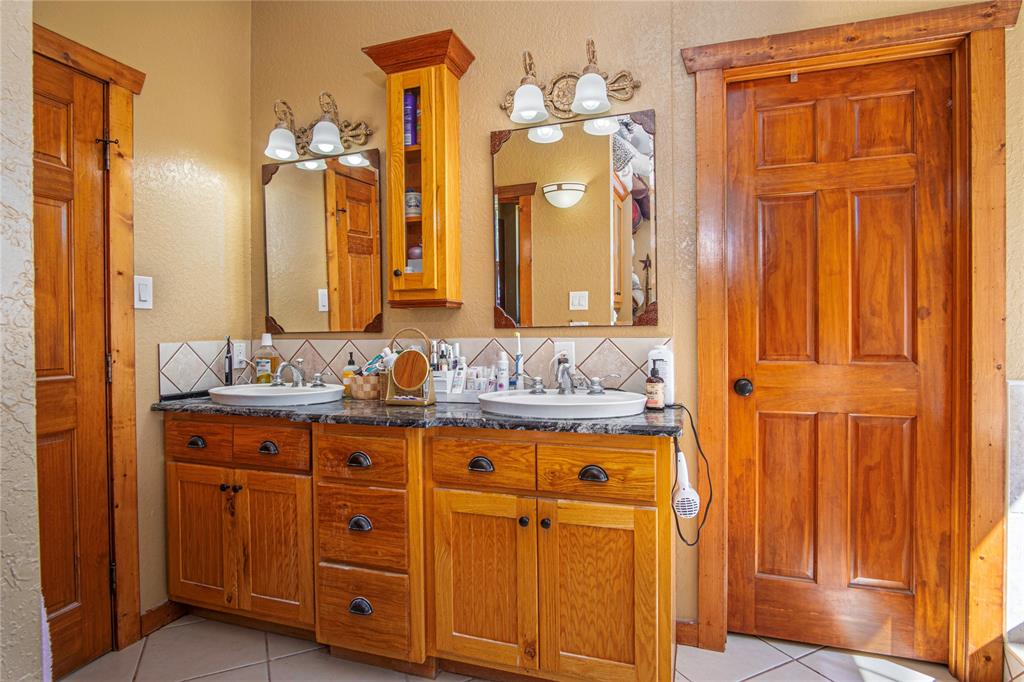 1891 E 97 Highway Property Photo