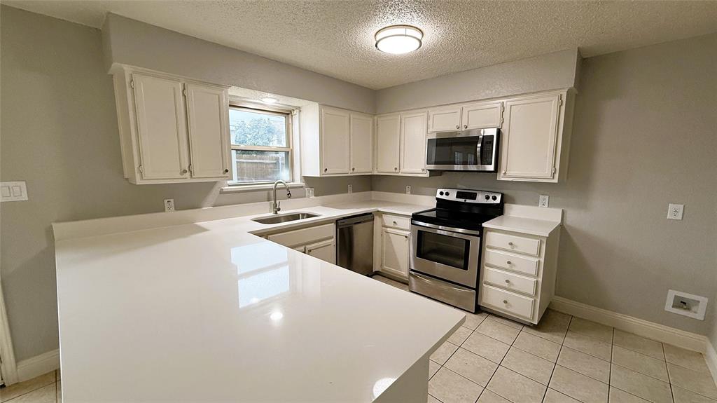 2221 Roman Court Property Photo