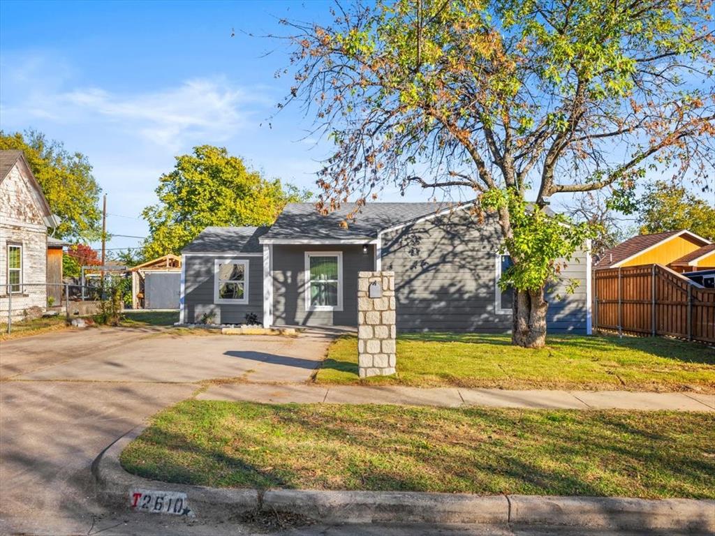 2610 Chestnut Avenue Property Photo