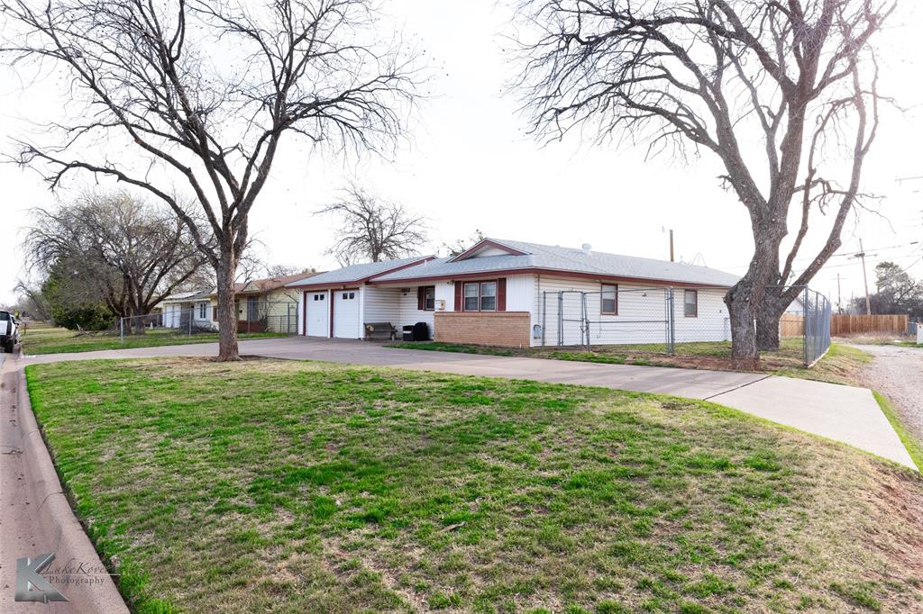 859 N San Jose Drive Property Photo