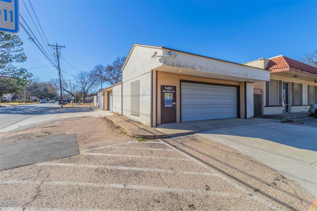 1401 Oak Knoll Drive Property Photo