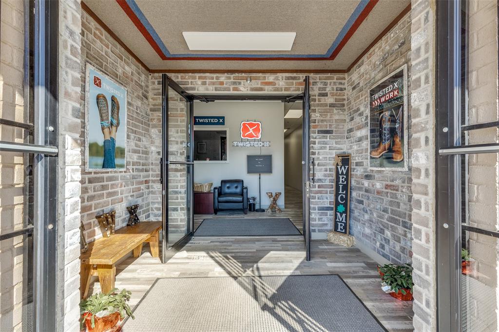 1414 S Fm 51 Property Photo 5