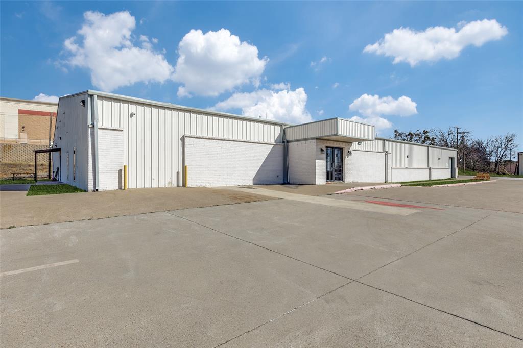 1414 S Fm 51 Property Photo 11