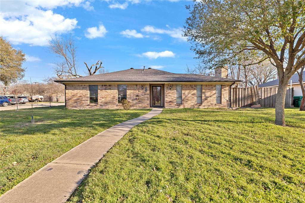 621 Aspen Drive Property Photo