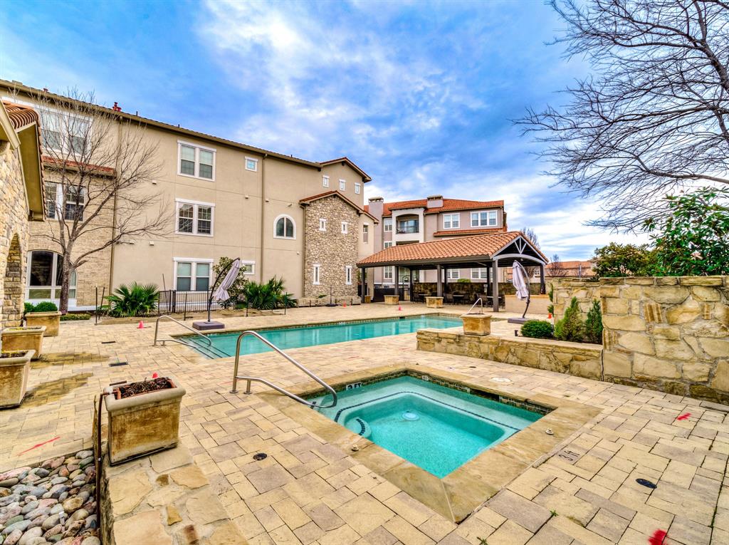 555 Via Amalfi Property Photo
