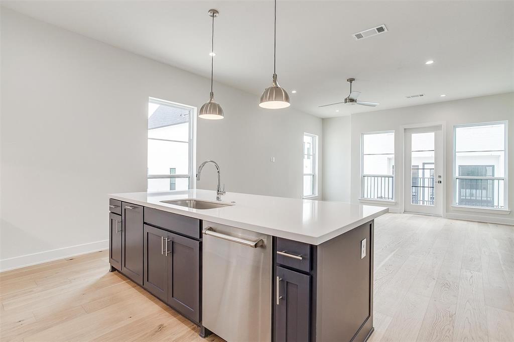 124 Garden Court Property Photo