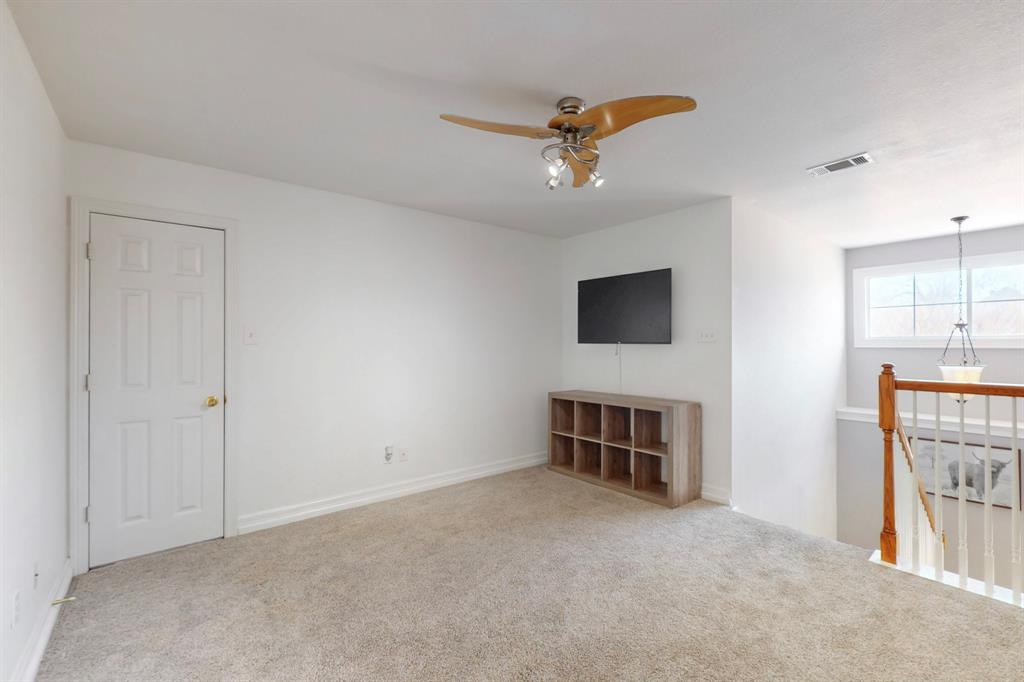 407 Clover Leaf Lane Property Photo 25