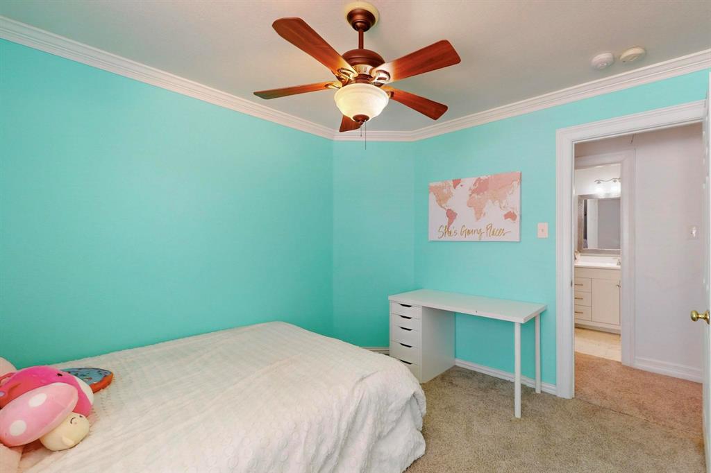 407 Clover Leaf Lane Property Photo 28