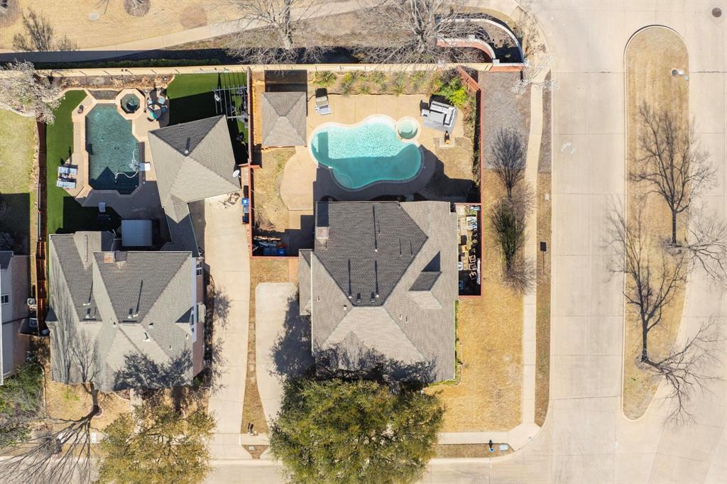 407 Clover Leaf Lane Property Photo 33