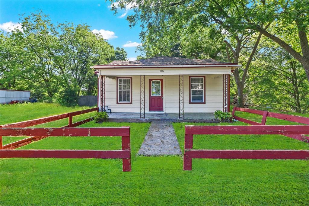 307 S Jernigan Street Property Photo