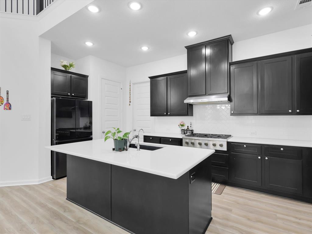 1460 Four Corner Property Photo