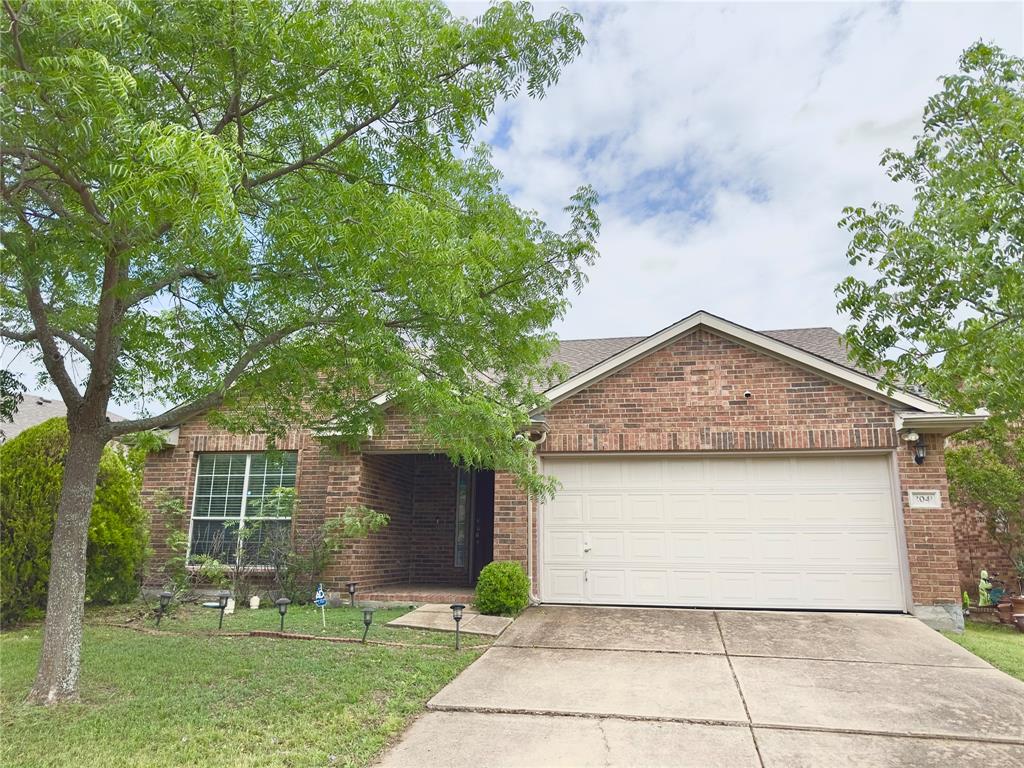 2041 Meadow View Drive Property Photo