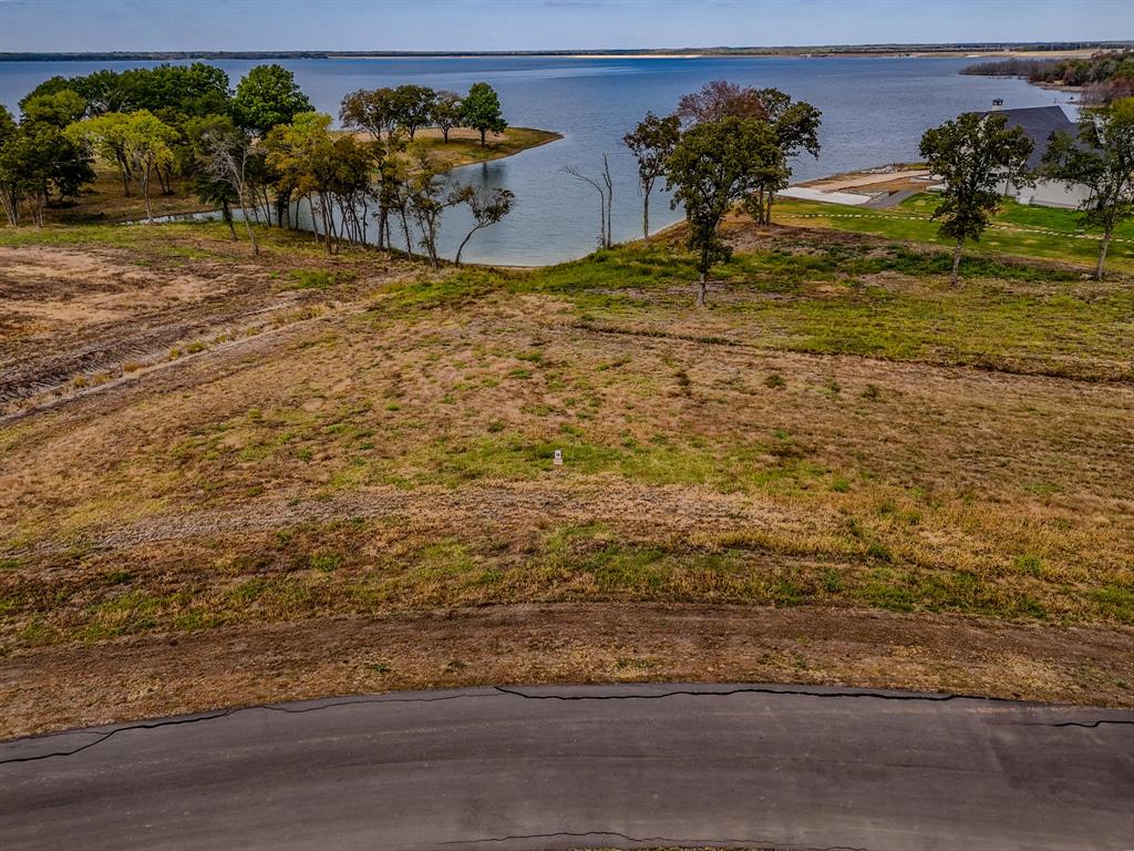 680 Peninsula Drive Property Photo