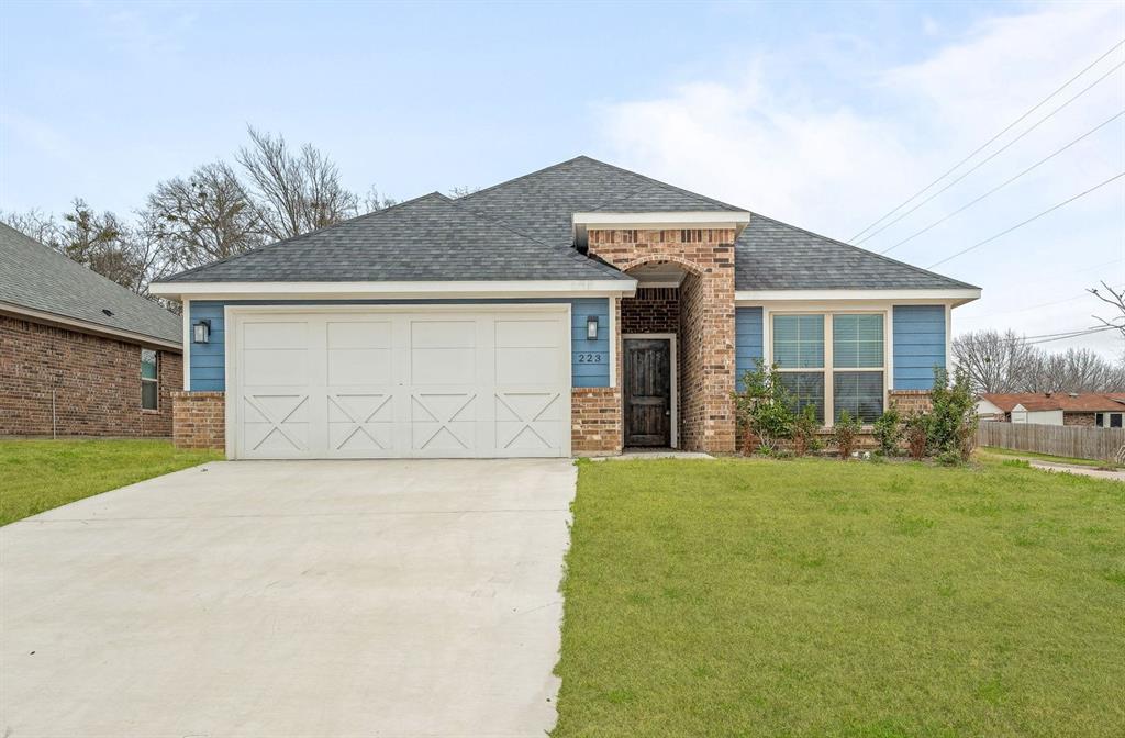 223 Clover Circle Property Photo