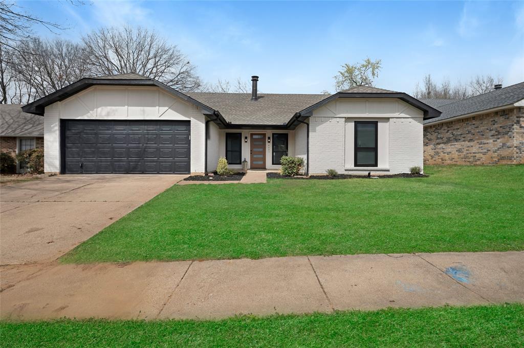6521 Springfield Drive Property Photo 1