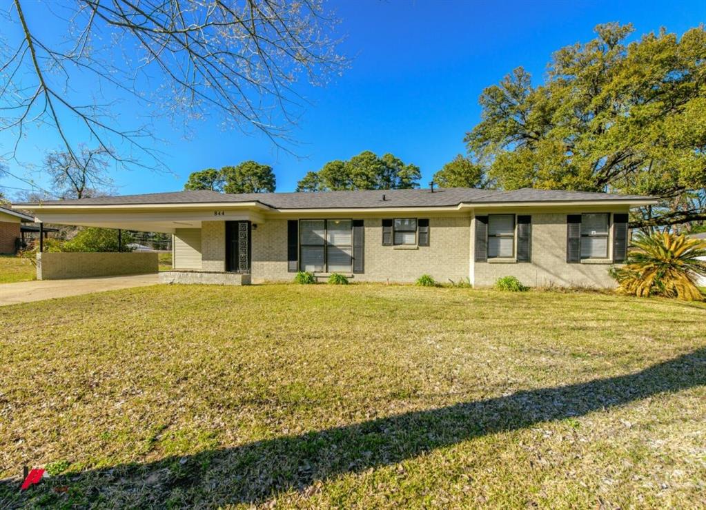 844 Francais Drive Property Photo