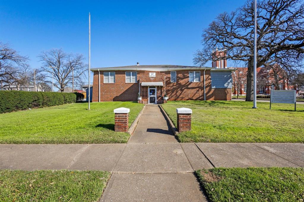 229 / 301 W Gandy Street Property Photo 2