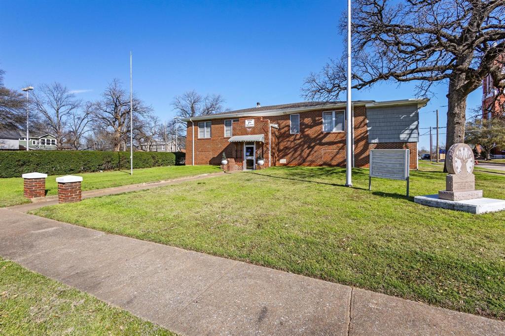 229 / 301 W Gandy Street Property Photo 4