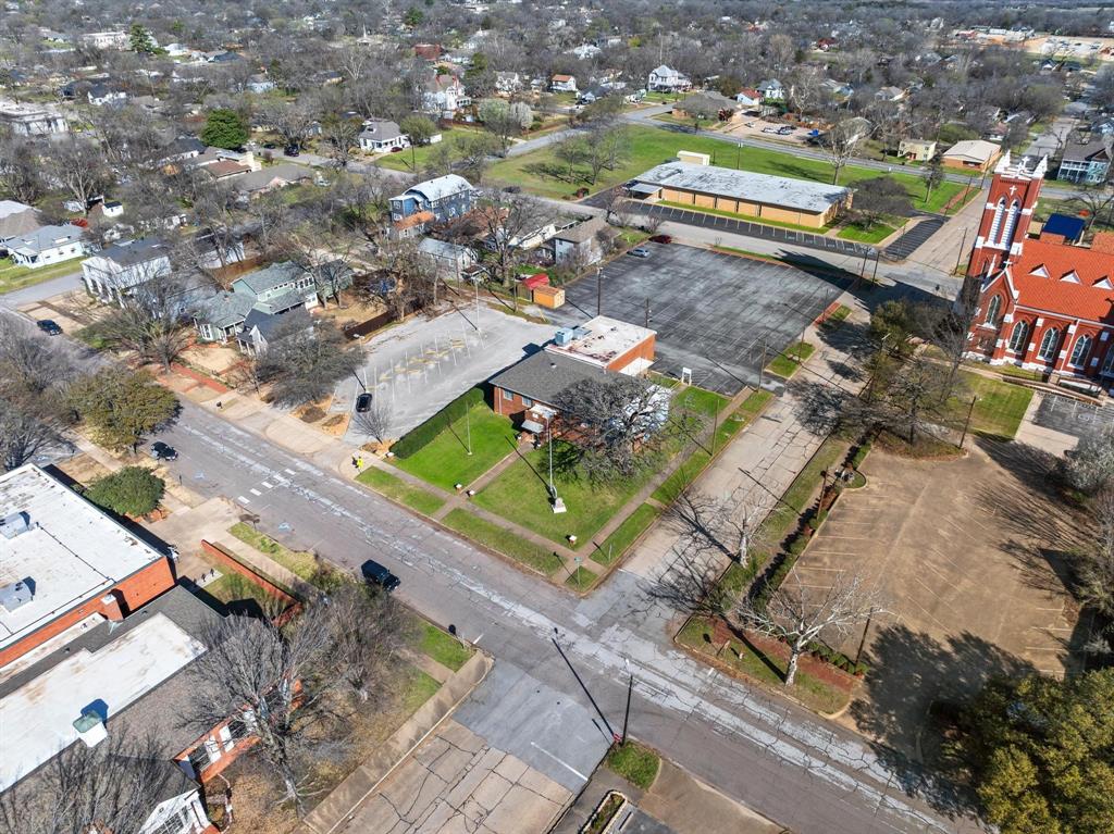 229 / 301 W Gandy Street Property Photo 10