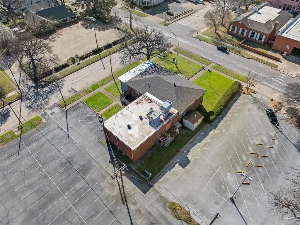229 / 301 W Gandy Street Property Photo 14