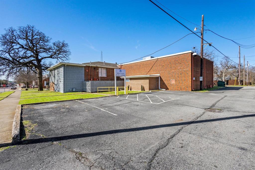 229 / 301 W Gandy Street Property Photo 33