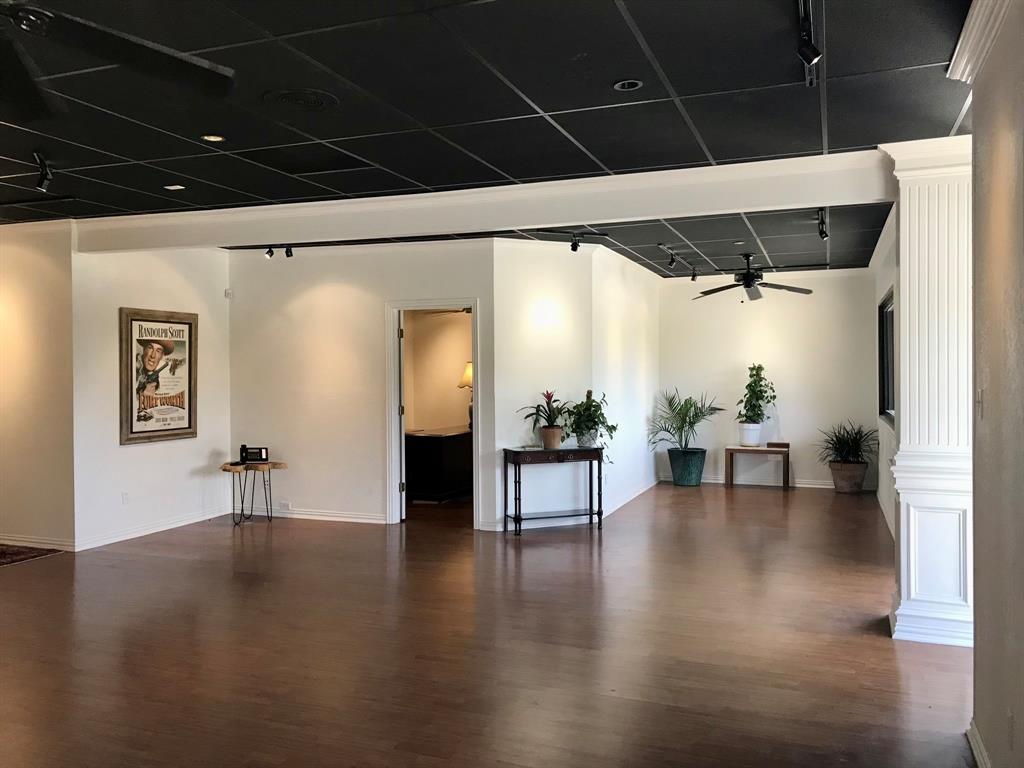 2909 Lackland Road Property Photo 4