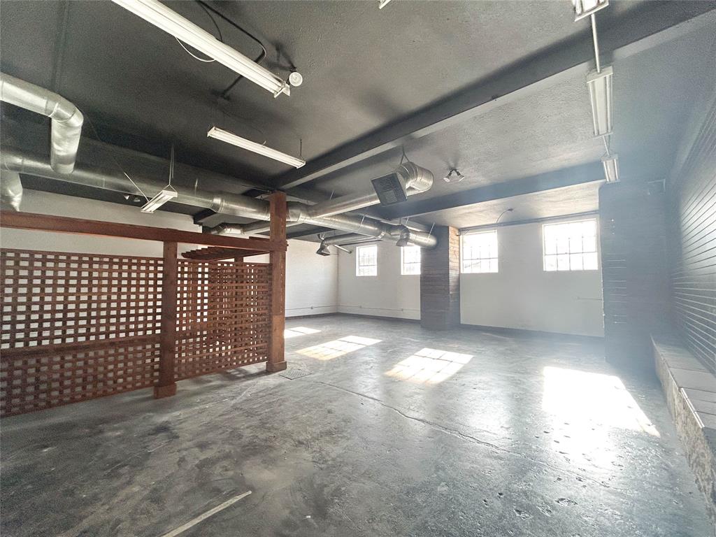 1300 W Main Street Property Photo 5