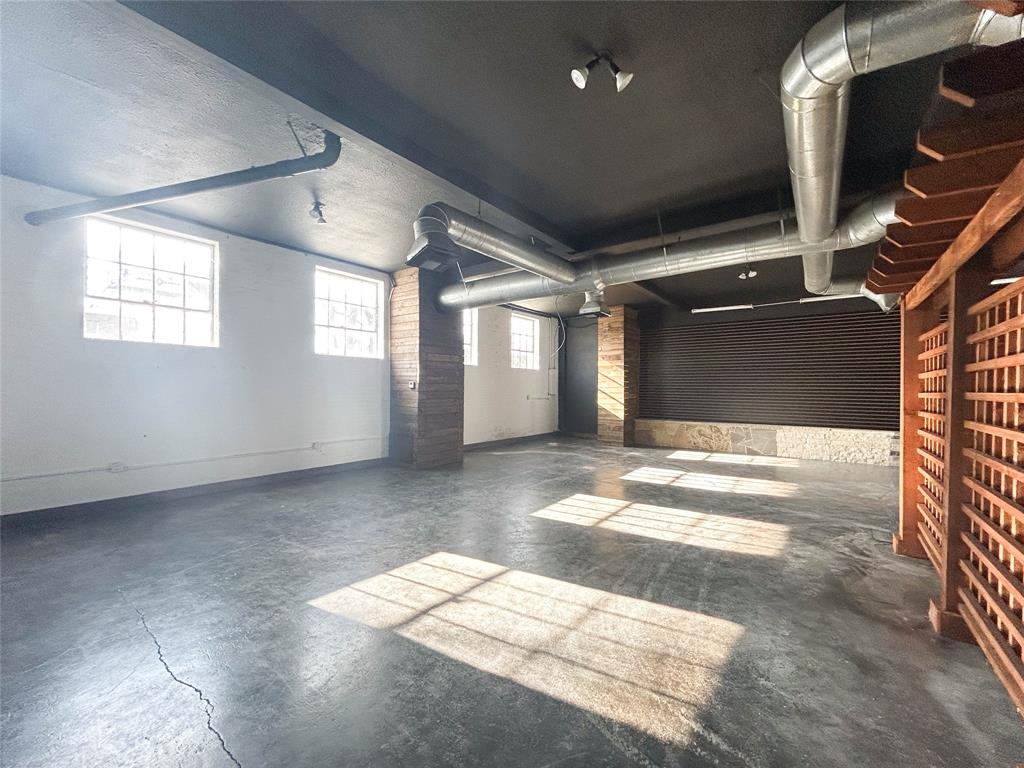 1300 W Main Street Property Photo 11