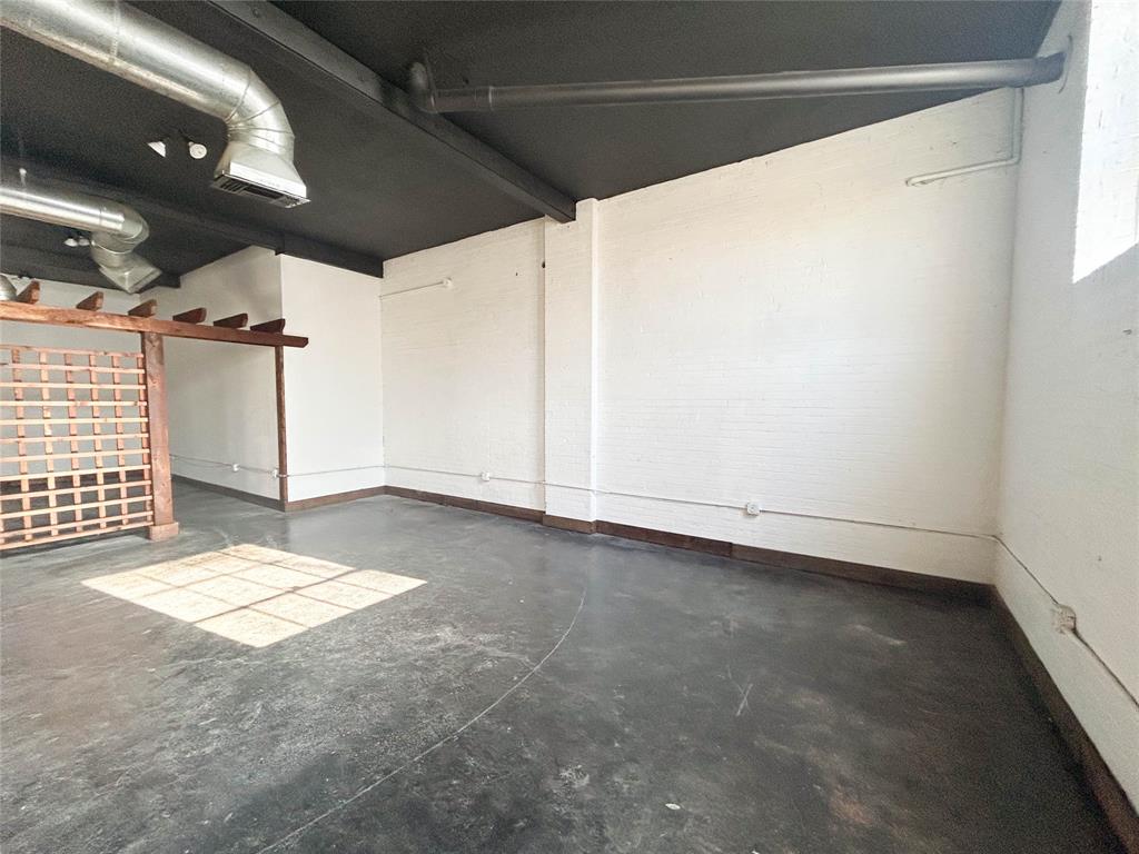 1300 W Main Street Property Photo 13