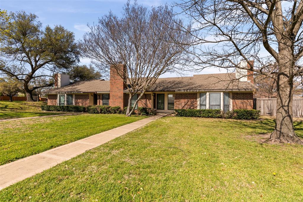 2111 E Belt Line Road Property Photo