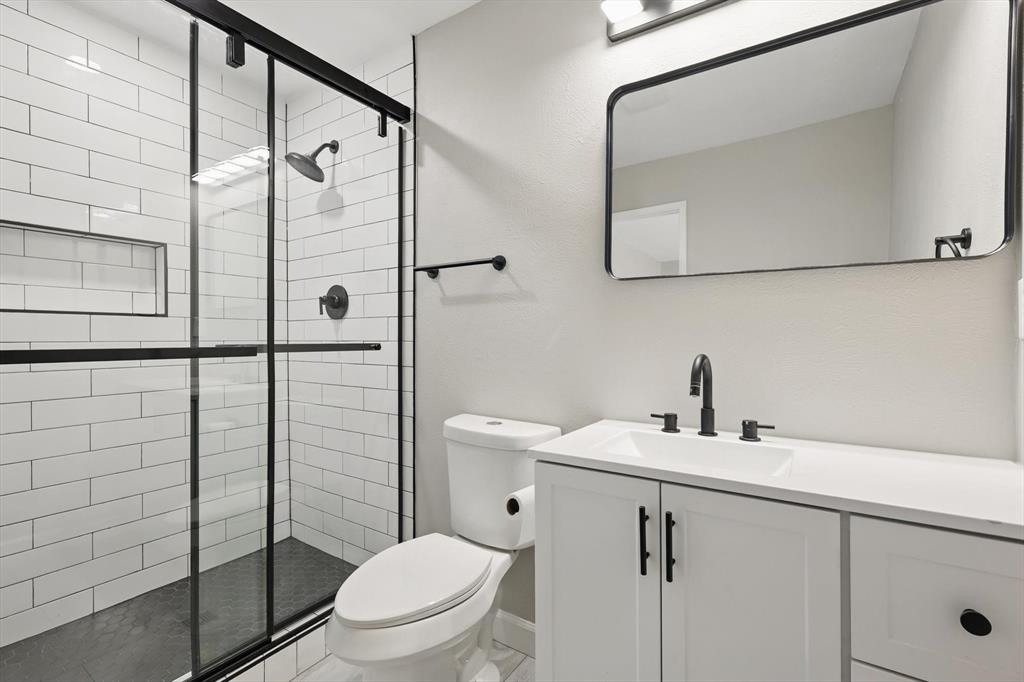 2015 Warberry Road Property Photo 1