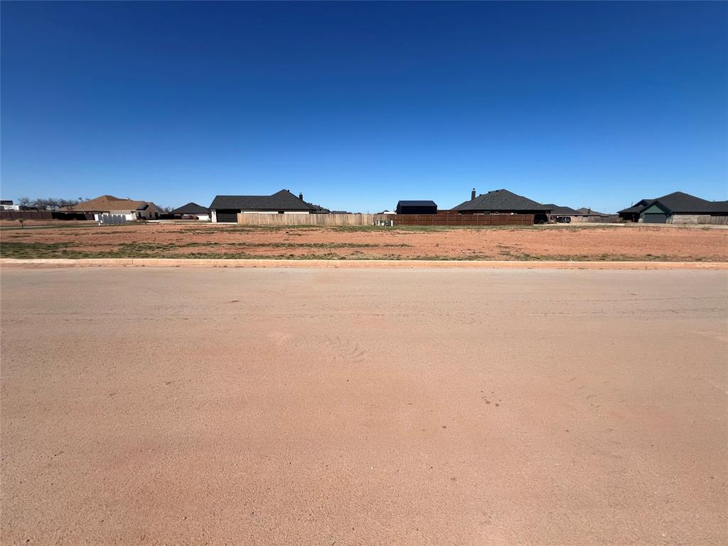 126 Beechcraft Property Photo