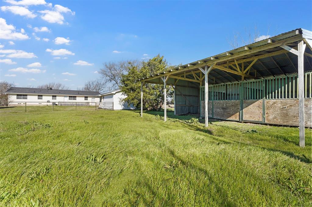 1603 State Highway 78 Property Photo 10