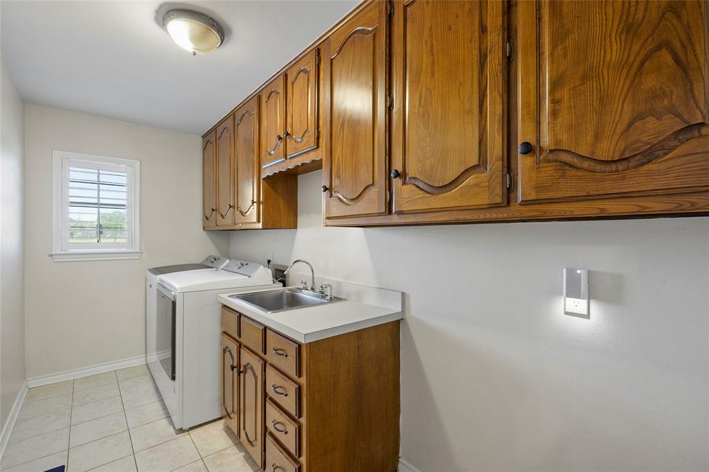 11 Park Central Circle Property Photo 31